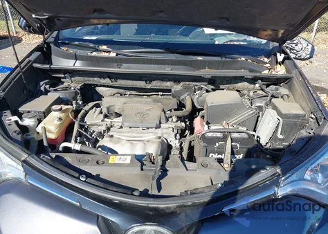 2017 Toyota Rav4 Le z USA, uszkodzony, nr VIN JTMBFREV1HJ702026